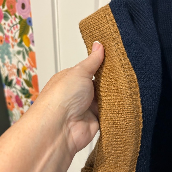 ANTHROPOLOGIE AKEMI AND KIM poncho cape - Picture 5 of 6